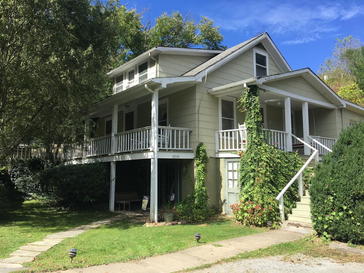 River House Inn Crumpler Exterior photo